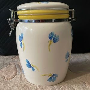 Vintage Inspirado Stonelite Seattle USA Canister Cookie Jar Flowers Design